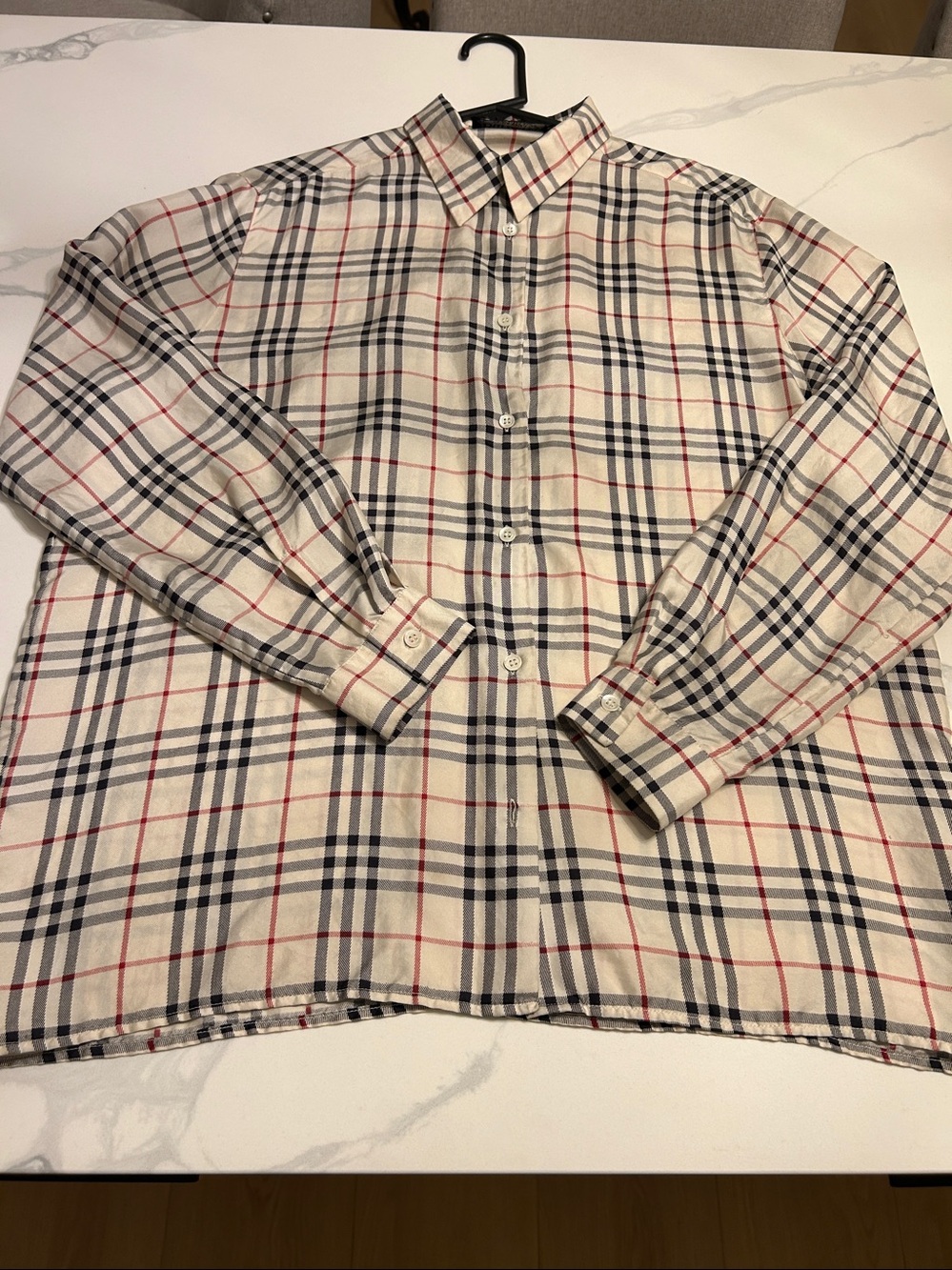 Men’s Burberrys Silk Nova Button-Down Shirt. Size L
